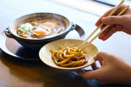 山本屋本店の味噌煮込みうどんの食べ方 山本屋本店の味噌煮込みうどんの食べ方