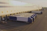 ミシュランタイヤを装着したトラックが並んでいるイメージ