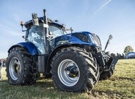 Tractor fitted with CTIS: optimize your crop's yield with a central tire inflation system