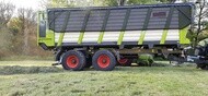 Agricultural trailer equipped with MICHELIN TRAILXBIB® tire