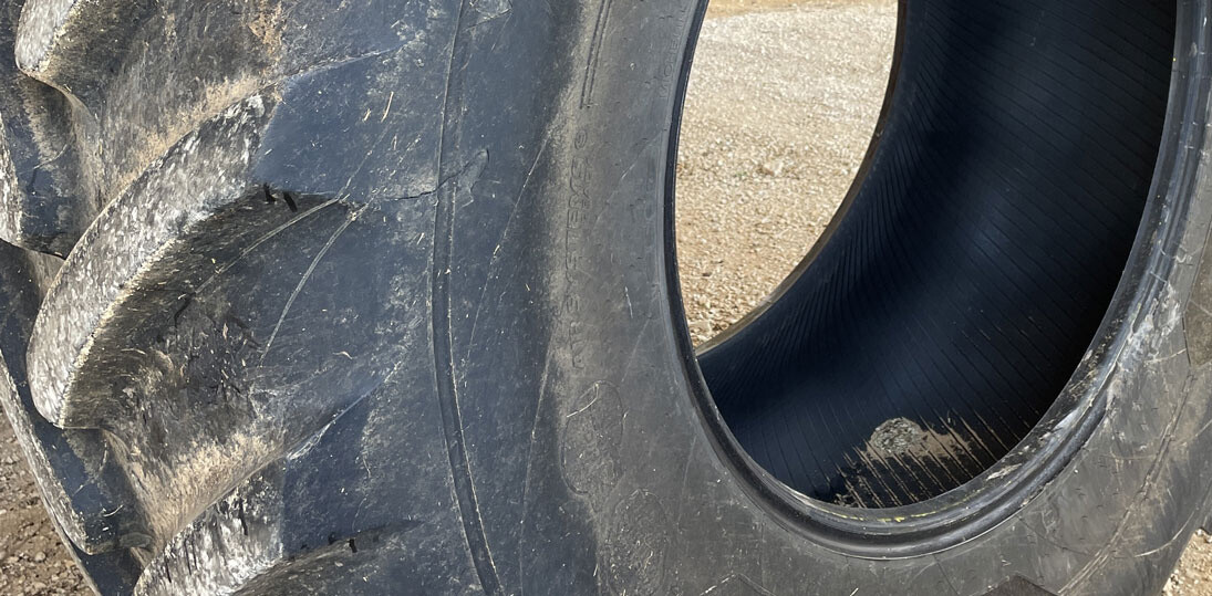 Superficial tyre sidewall damage on AG tyre