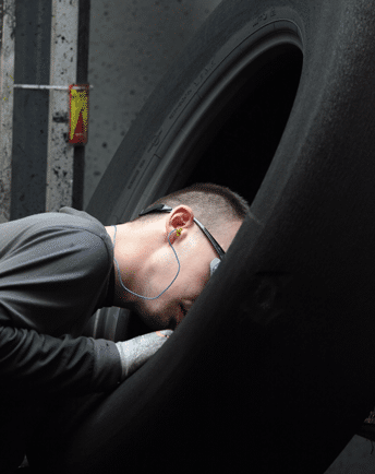 Truck tyres retreading visual inspection