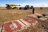 Demonstration of the MICHELIN tyre footprint mounted on a NEW HOLLAND CR11