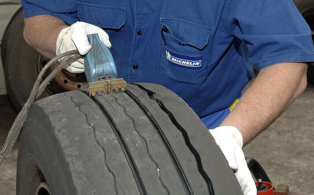 Measure impact of regrooving bus and truck tyres