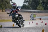 Moto Éditorial road 5 wet performance sevilla Pneus