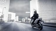 Motorcykel Tidningsledare moto edito pilot road4 7 tyres Däck