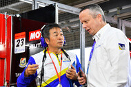 日本ミシュランタイヤモータースポーツダイレクター小田島広明（左）と日本ミシュランタイヤ代表取締役社長ポール・ペリニオ