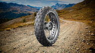 Anakee Wild tire on gravel road