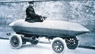 In 1899, Michelin developed the tyres for the “La Jamais Contente”