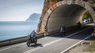 Viajar en grupo exige mantener la distancia adecuada.