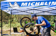 bike tips and advice fitting a tubeless tire visual