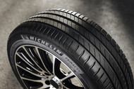 r2a4 tyre tread depth and legal limit
